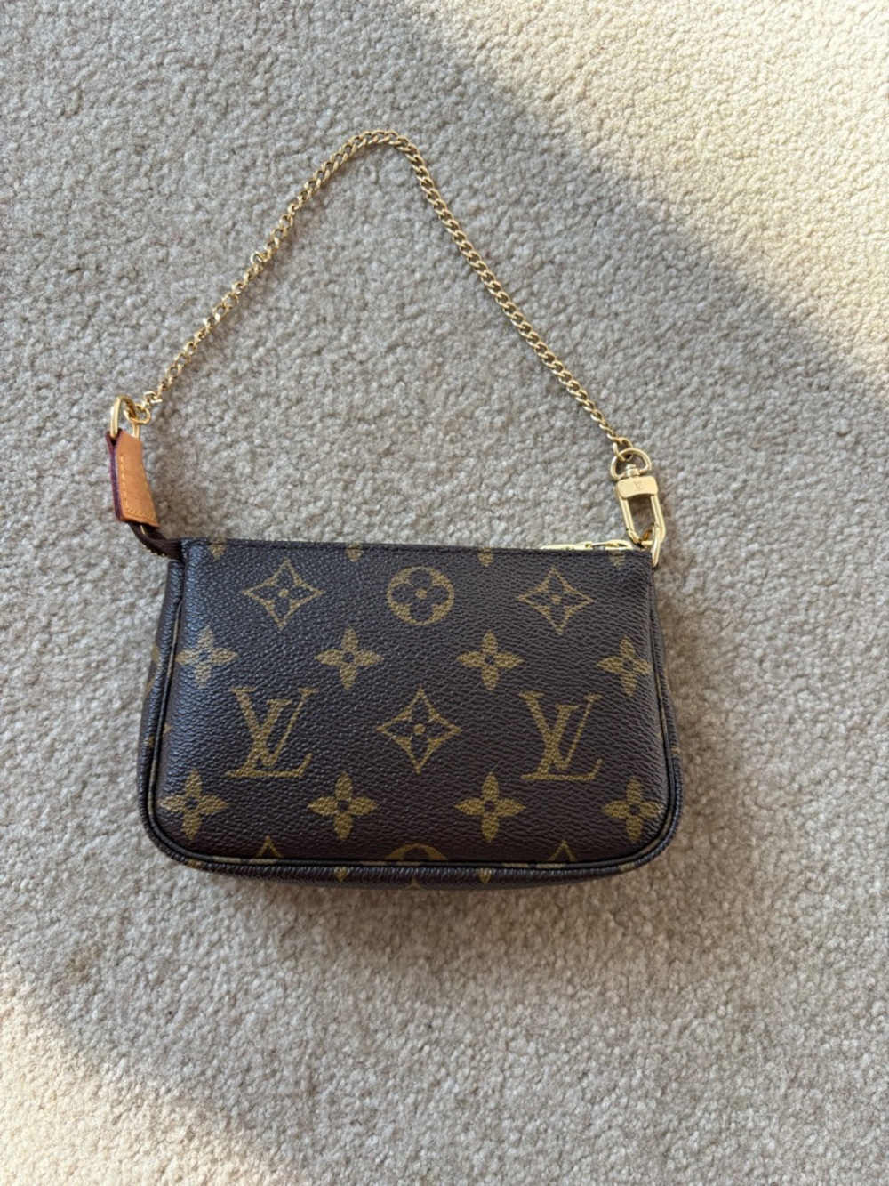 Louis Vuitton Pochette Accessoires - Picture 2 of 16